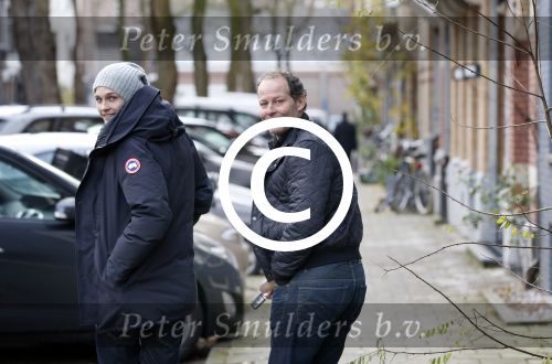 Amsterdam 6 december 2012
Danny Blind met zijn zoon Daley op de cornelis schuytstraat.
Peter Smulders bv