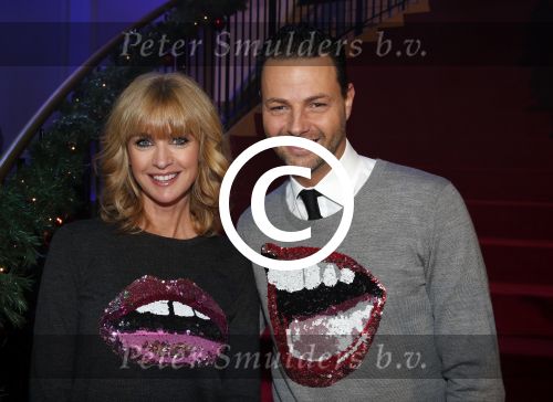 Hilversum 7 december 2012
Sky radio opbouwen Christmas tree (kerstboom) voor goede doelen. daphne Deckers en Fred v Leer
Peter Smulders bv