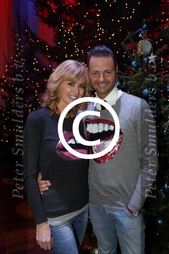 Hilversum 7 december 2012
Sky radio opbouwen Christmas tree (kerstboom) voor goede doelen. daphne Deckers en Fred v Leer
Peter Smulders bv