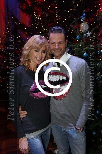 Hilversum 7 december 2012
Sky radio opbouwen Christmas tree (kerstboom) voor goede doelen. daphne Deckers en Fred v Leer
Peter Smulders bv