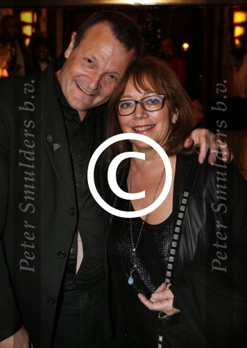 Amsterdam 9 december 2012
Premiere groeten van Mike in Tuschinski. dave Schram en Maria Peters
Peter Smulders bv