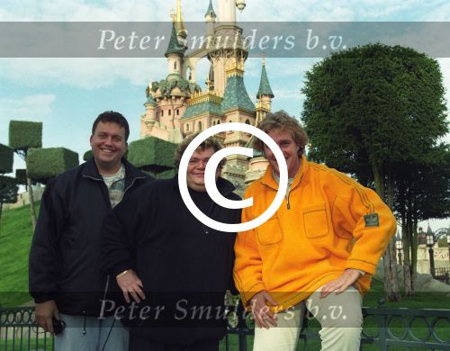 Disneyland Parijs, 9 November 1996
Edwin Smulders samen met Edwin Bredius en Andre Hazes.
Foto Peter Smulders BV