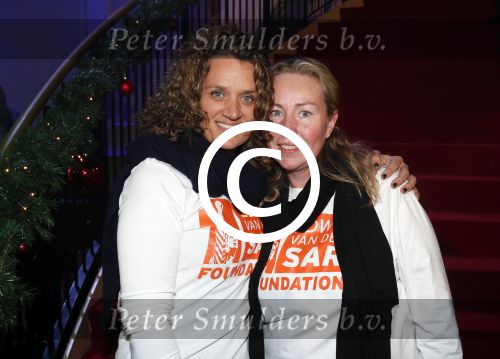 Hilversum 7 december 2012
Sky radio opbouwen Christmas tree (kerstboom) voor goede doelen. Edwin en Annemarie v d Sar
Peter Smulders bv
