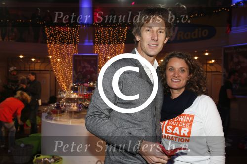 Hilversum 7 december 2012
Sky radio opbouwen Christmas tree (kerstboom) voor goede doelen. Edwin en Annemarie v d Sar
Peter Smulders bv