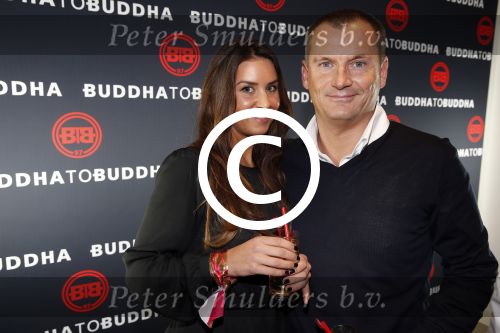 Amsterdam 23 november 2012
Opening nieuwe Buddha to Buddha pand in Amsterdam. Eelko v Kooten met vriendin
Peter Smulders bv