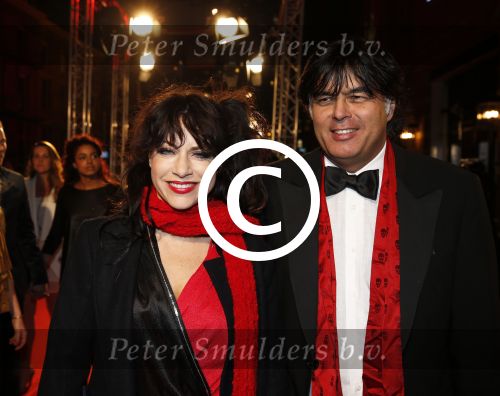Amsterdam 19 november 2012
Premiere alles is familie in het nieuwe de la mar theater. Ellen ten damme met vriend
Peter Smulders bv