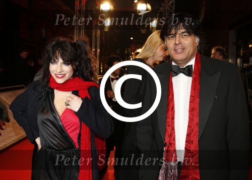 Amsterdam 19 november 2012
Premiere alles is familie in het nieuwe de la mar theater. Ellen ten damme met vriend
Peter Smulders bv