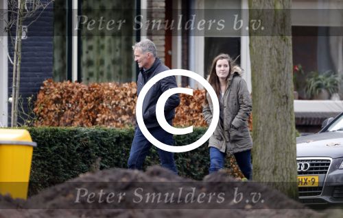 Oegstgeest  1 en 2 december 2012
Caroline Tensen thuis bij haar nieuwe vriend Ernst jan Smids. Haar mini cooper cabrio heeft allebei de dagen voor zijn huis gestaan.
Peter Smulders bv