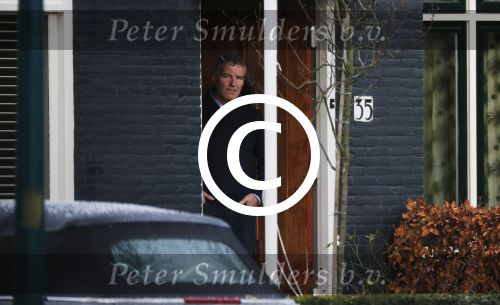 Oegstgeest  1 en 2 december 2012
Caroline Tensen thuis bij haar nieuwe vriend Ernst jan Smids. Haar mini cooper cabrio heeft allebei de dagen voor zijn huis gestaan.
Peter Smulders bv