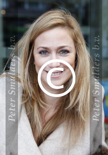Amstelveen 9 december 2012
Premiere Dik Trom in schouwburg Amstelveen. fabienne de Vries met neefje
Peter Smulders bv