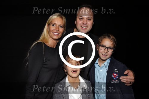 Den Bosch 25 november 2012
Premiere musical Annie op de parade in Den Bosch. Frans en Mariska Bauer met zoons
Peter Smulders bv