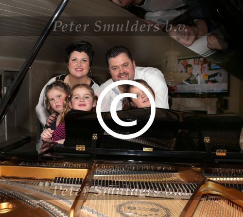 Tiel, 19 December 2012 Frans Duijts met zijn vrouw Marloes Duijts en hun \
