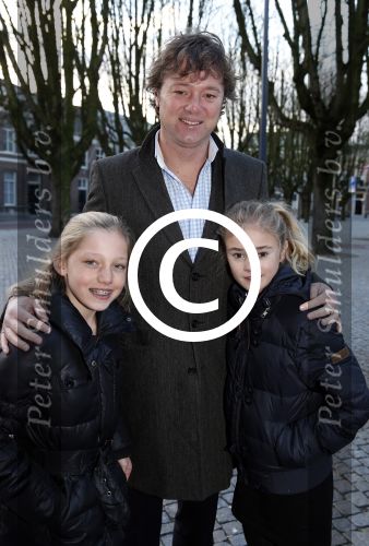 Den Bosch 25 november 2012
Premiere Annie in theater de parade. Frits Sissing met dochters
Peter Smulders bv