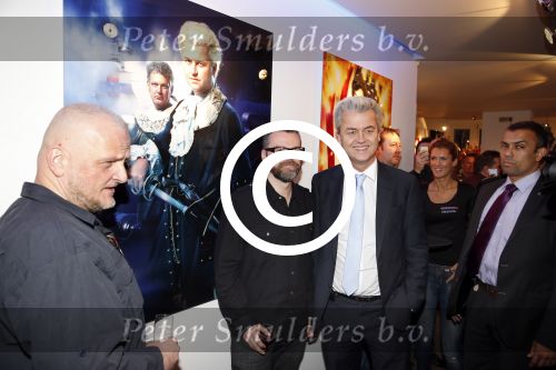 Amsterdam 26 november 2012
Veiling foto/kunstwerken van William Rutten voor veiling Kika.
oa aanwezig Tatjana, Lieke v Lexmond Tim Coronel en Geert Wilders ( met veel beveiliging).
Peter Smulders bv