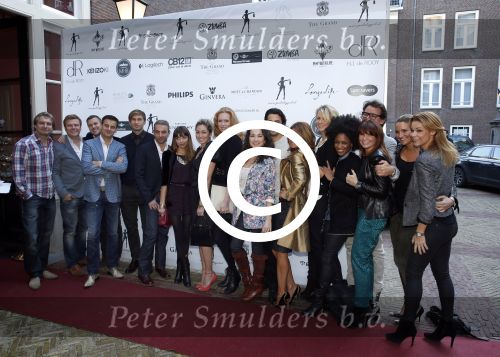 Amsterdam 29 november 2012
Gift suite in het the Grand hotel. oa Anouk SmuldersGeorgina Verbaan Olcay Gulsen Leontine Borsato Jolanda v d Berg Lieke v Lexmond Froukje de BOth Tom Sebastian Wilfred Genee Leco v Zadelhoff Bastiaan ragas Dotan Victor Reinier Evgeny Levchenkoen Winston Gerschtanowitz
Peter Smulders bv