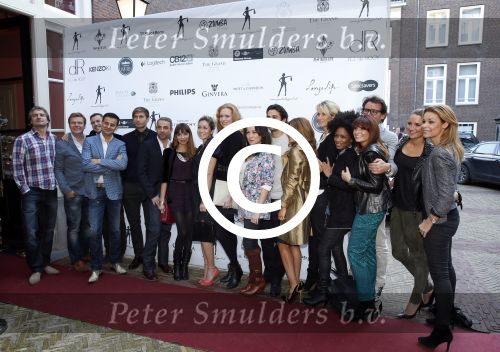 Amsterdam 29 november 2012
Gift suite in het the Grand hotel. oa Anouk SmuldersGeorgina Verbaan Olcay Gulsen Leontine Borsato Jolanda v d Berg Lieke v Lexmond Froukje de BOth Tom Sebastian Wilfred Genee Leco v Zadelhoff Bastiaan ragas Dotan Victor Reinier Evgeny Levchenkoen Winston Gerschtanowitz
Peter Smulders bv