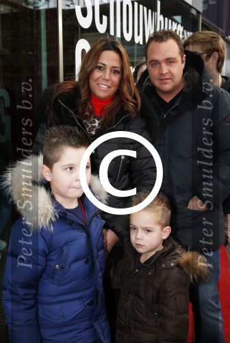 Amstelveen 9 december 2012
Premiere Dik Trom in schouwburg Amstelveen. Grad Damen met vrouw en zoons
Peter Smulders bv