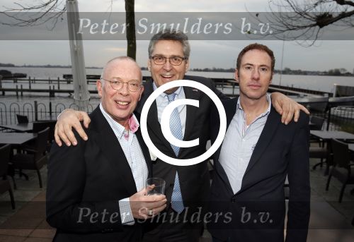 Loosdrecht 26 november 2012
Presentatie cd Anneke Gronloh bij het Golden Tulip hotel. henk Krol met vriend
Peter Smulders bv
