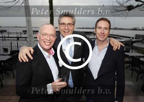 Loosdrecht 26 november 2012
Presentatie cd Anneke Gronloh bij het Golden Tulip hotel. henk Krol met vriend
Peter Smulders bv