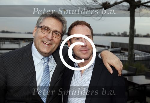 Loosdrecht 26 november 2012
Presentatie cd Anneke Gronloh bij het Golden Tulip hotel. henk Krol met vriend
Peter Smulders bv
