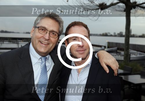 Loosdrecht 26 november 2012
Presentatie cd Anneke Gronloh bij het Golden Tulip hotel. henk Krol met vriend
Peter Smulders bv
