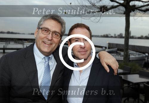 Loosdrecht 26 november 2012
Presentatie cd Anneke Gronloh bij het Golden Tulip hotel. henk Krol met vriend
Peter Smulders bv