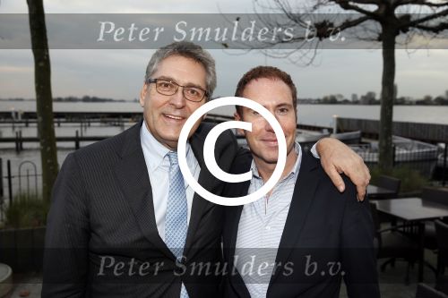 Loosdrecht 26 november 2012
Presentatie cd Anneke Gronloh bij het Golden Tulip hotel. henk Krol met vriend
Peter Smulders bv