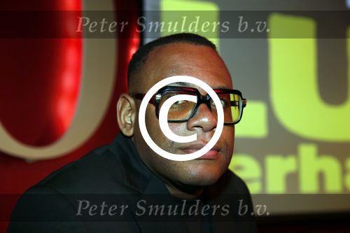 Amsterdam 21 november 2012
Presentatie cast lul verhalen. Howard Komproe
Peter Smulders bv