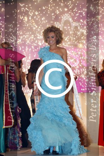 Bunnik 10 december 2012
Miss Nederland verkiezing gepresenteerd door Yolanthe Sneijder Cabau en Kim Kotter. Miss Noord Brabant en Miss Nederland Jacqueline Steenbeek
Peter Smulders bv