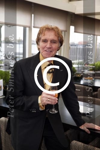 Loosdrecht 26 november 2012
Presentatie cd Anneke Gronloh bij het Golden Tulip hotel. jacques Herb met vrouw Diny
Peter Smulders bv