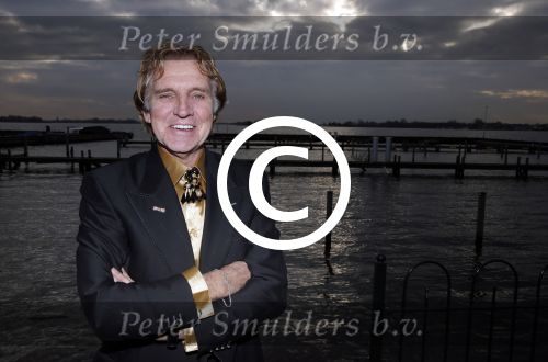 Loosdrecht 26 november 2012
Presentatie cd Anneke Gronloh bij het Golden Tulip hotel. jacques Herb met vrouw Diny
Peter Smulders bv