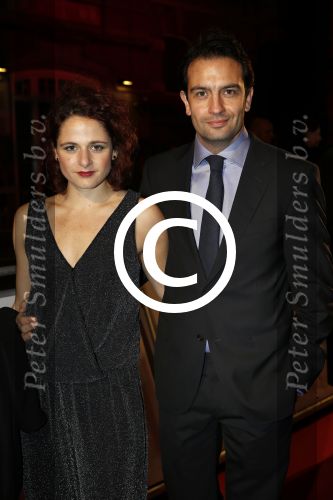 Amsterdam 19 november 2012
Premiere alles is familie in het nieuwe de la mar theater.
Jeroen Spitzenberger met zijn vrouw
Peter Smulders bv