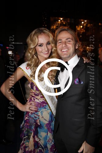 Bunnik 10 december 2012
Miss Nederland verkiezing gepresenteerd door Yolanthe Sneijder Cabau en Kim Kotter. John Ewbank met zijn vriendin Kelly Weekers
Peter Smulders bv