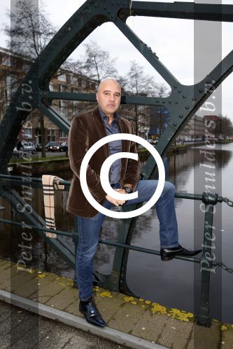 Amsterdam 10 december 2012
Presentatie nieuwe programma John v d Heuvel, ontvoerd.
Peter Smulders bv