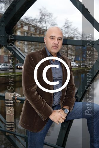 Amsterdam 10 december 2012
Presentatie nieuwe programma John v d Heuvel, ontvoerd.
Peter Smulders bv