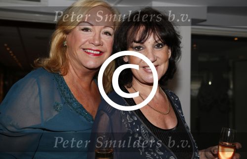 Loosdrecht 26 november 2012
Presentatie cd Anneke Gronloh bij het Golden Tulip hotel. Viola Holt met Jose Hoebee
Peter Smulders bv