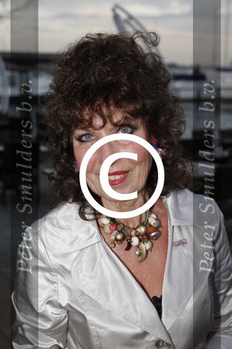 Loosdrecht 26 november 2012
Presentatie cd Anneke Gronloh bij het Golden Tulip hotel. kermisklant
Peter Smulders bv