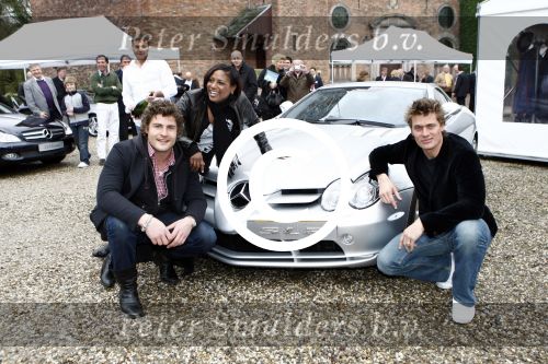 Breukelen 5 april 2008
Mercedes dealer stern presenteert nieuwe modellen bij ksteel Neijenrode. Koert-Jan de Bruijn Winston Post Edsilia Rombley en Arnoud Zuijdendorp bij mercedes mc Claren slr
Peter Smulders bv