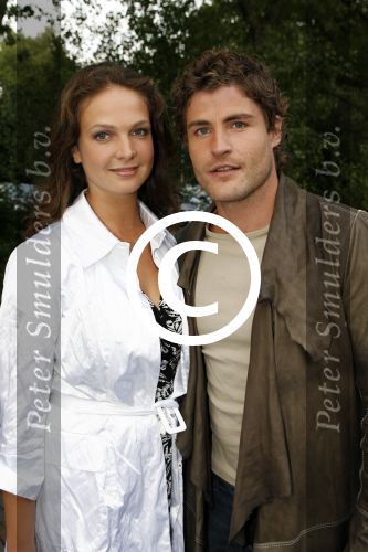 Bloemendaal 10 juli 2007
Premiere Harry Potter in openlucht theater.
Aanwezig heel veel acteurs van ONM en GTST.Koert-Jan de Bruijn met Charlotte vriendin
Peter Smulders bv