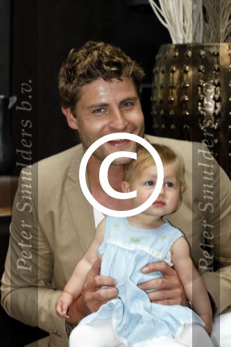 Amsterdam 12 juni 2009
Papa van het jaar verkiezing 
Koert-Jan de Bruijn met zijn vriendin Charlotte en dochter.
