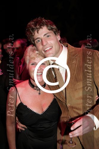 Den Bosch 19 december 2004
Premiere de Jantjes in de Parade
Koert-Jan de Bruijn met moeder
Peter Smulders bv