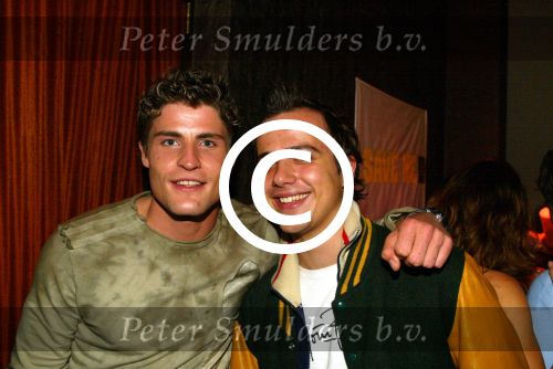 Amsterdam 23 mei 2003
save the oerang oetang in hotel arena
Koert-Jan de Bruijn en ... gtst acteur
Peter Smulders bv