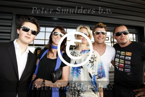 Heteren 29 juni 2009
Opening winkel bij porsche centrum Geldrland met div bn ers waaronder
Koert-Jan de Bruijn Anouk Smulders Tom Sebastian  en Jeroen v Koningsbrugge.
Eigenaar van Porsche centrum is Mark Wegh.
Peter Smulders bv