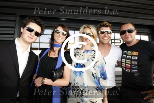 Heteren 29 juni 2009
Opening winkel bij porsche centrum Geldrland met div bn ers waaronder
Koert-Jan de Bruijn Anouk Smulders Tom Sebastian  en Jeroen v Koningsbrugge.
Eigenaar van Porsche centrum is Mark Wegh.
Peter Smulders bv