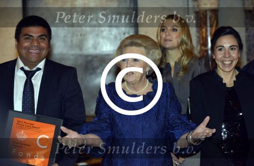 Amsterdam 12 december 2012
Uitreiking prins Claus prijzen in het paleis op de dam.
Koningin Beatrix Prins Willem Alexander prinses Maxima Prinses Mabel Prins Constantijn en Prinses Laurentien zijn aanwezig.
Peter Smulders bv