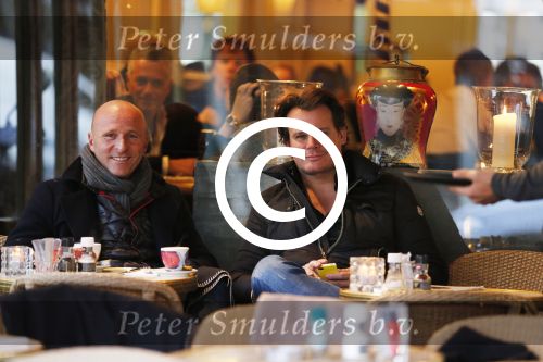 Amsterdam 6 december 2012
Leco v Zadelhoff met zijn vriend Rob op terras.
Peter Smulders bv