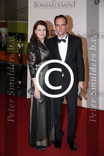 Rotterdam 18 december 2012
Premiere het Bombardement in het nieuwe Luxor. Lisette Sier met man
Peter Smulders bv