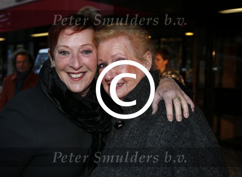 Den Bosch 25 november 2012
Premiere Annie in theater de parade. Loes Luca met moeder
Peter Smulders bv