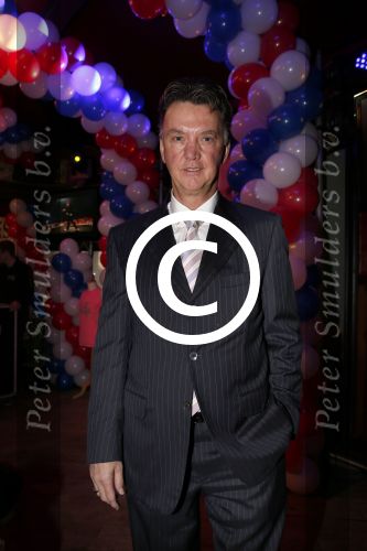 Noordwijk 23 november 2012
Presentatie cd Alex Wielders . Louis v gaal reikt de eerste cd uit.
Peter Smulders bv