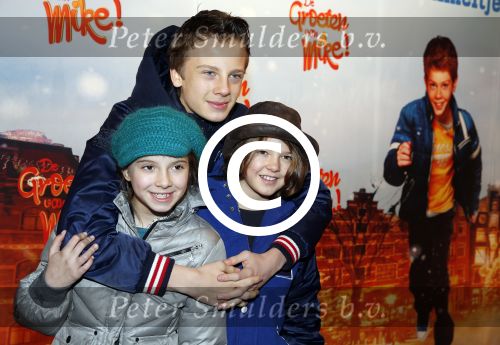 Amsterdam 9 december 2012
Premiere groeten van Mike in Tuschinski. marco leontine Luca Jada en Senna Borsato
Peter Smulders bv